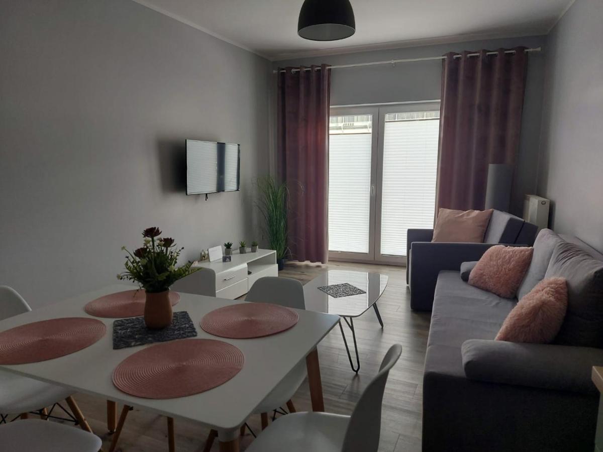 Apartamenty Z Tarasami "Mietowy Spokoj 15" "Romantyczna Szarosc 16" "Niebieska Elegancja 17" Maksymalnie Dla 6 Osob Pobierowo Eksteriør bilde