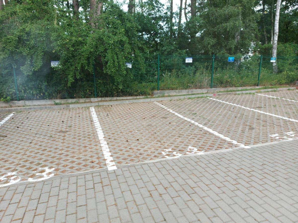 Apartamenty Z Tarasami "Mietowy Spokoj 15" "Romantyczna Szarosc 16" "Niebieska Elegancja 17" Maksymalnie Dla 6 Osob Pobierowo Eksteriør bilde